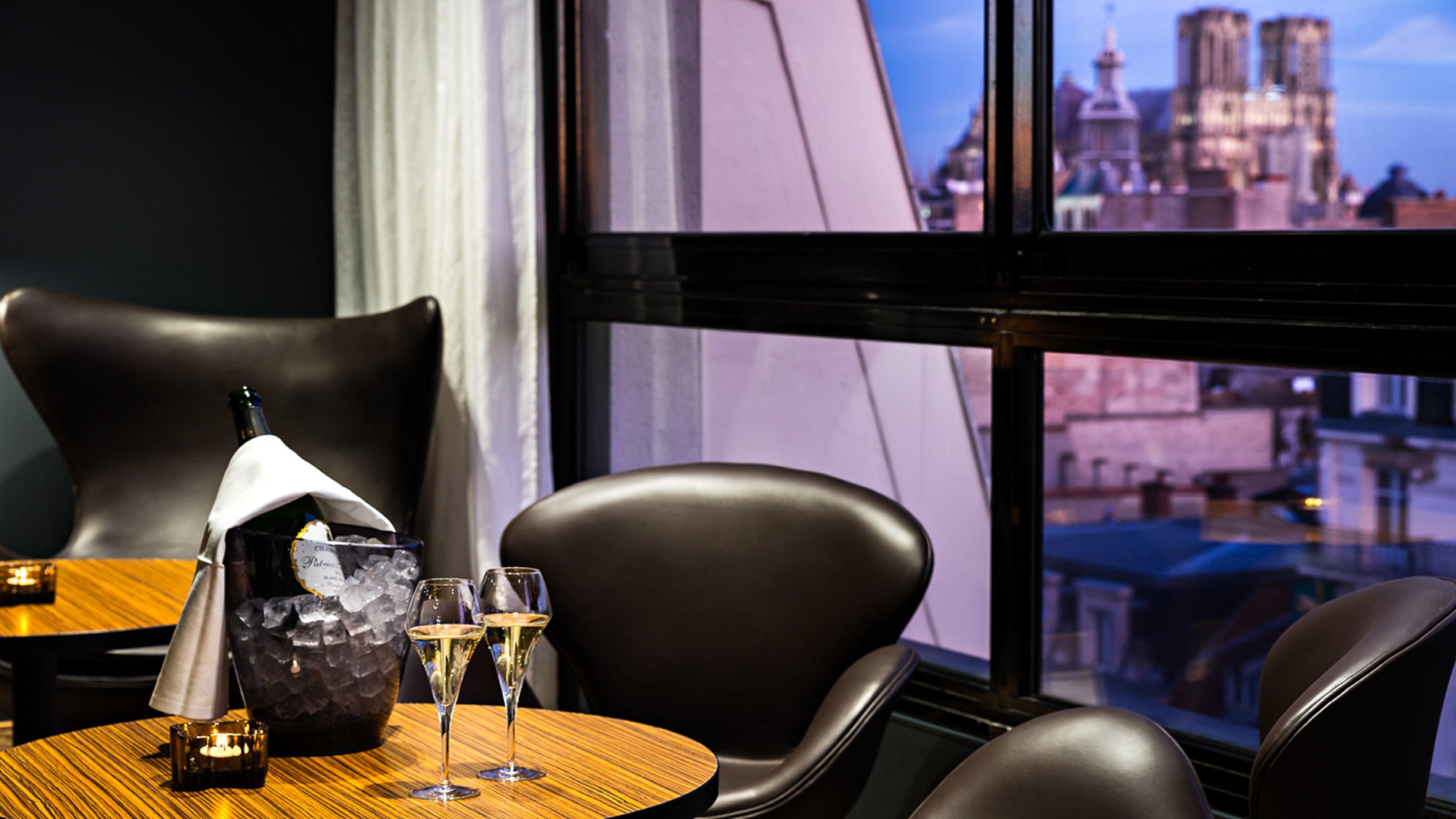 Centre Hotel 4*