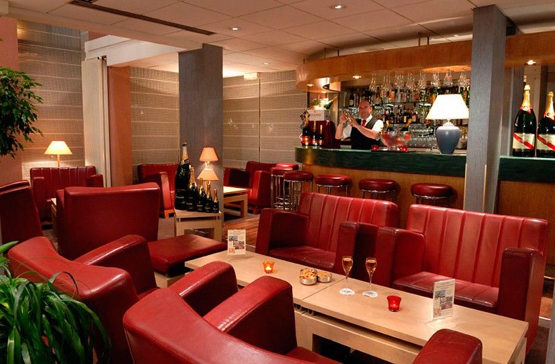 Centre Hotel 4*